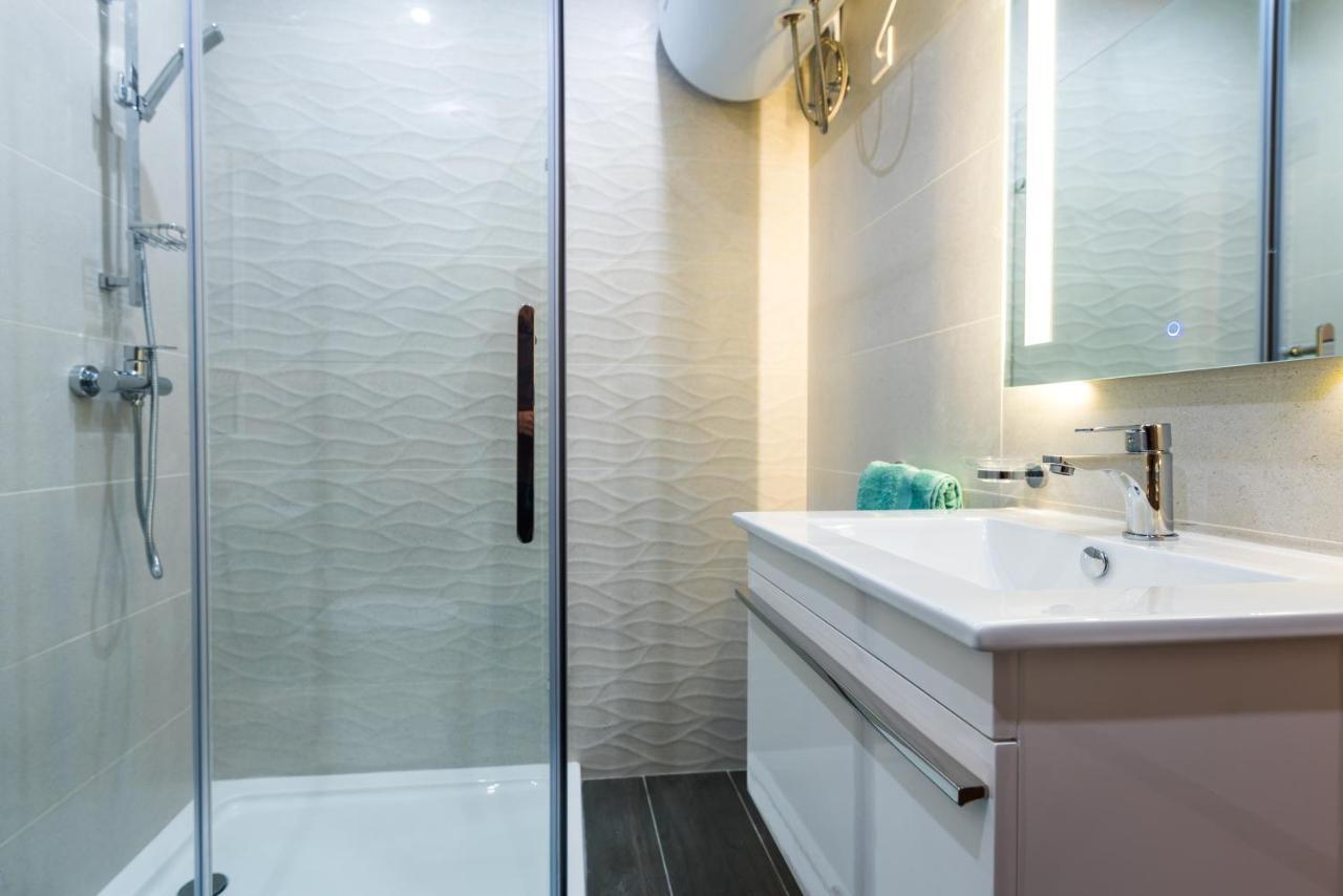 Sh5A-Qawra Prime Location 2 Bedroom Apartment St. Paul's Bay Buitenkant foto